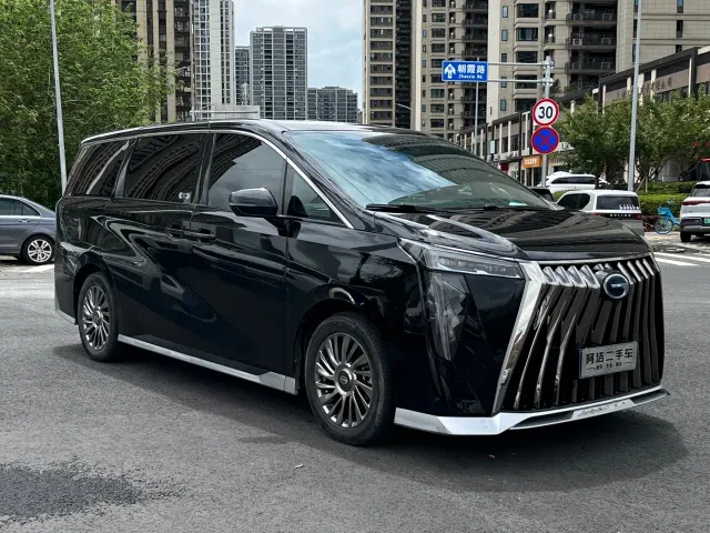 GAC Trumpchi M8 — Фото автомобиля 3