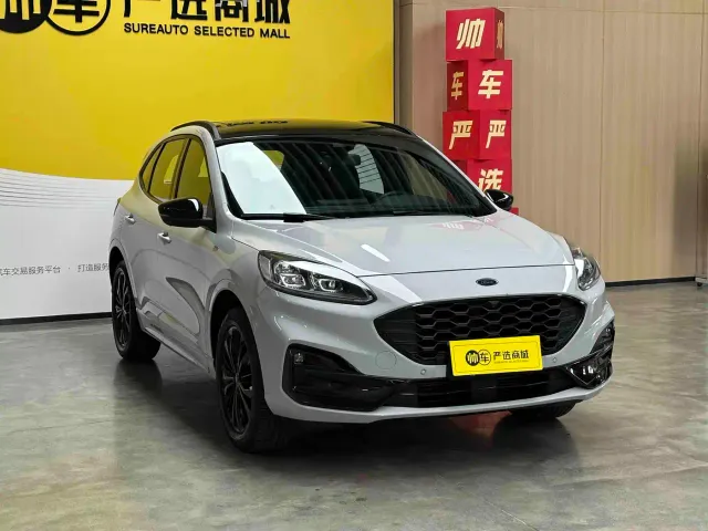 Ford Escape — Фото автомобиля 2