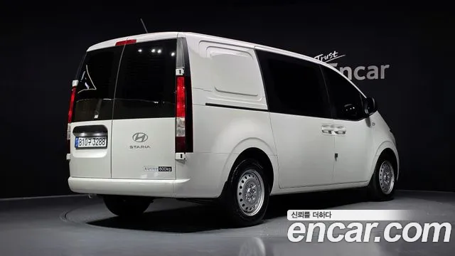 Hyundai Staria — Фото автомобиля 2