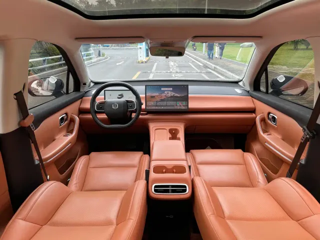 Leapmotor C10 — Фото автомобиля 21
