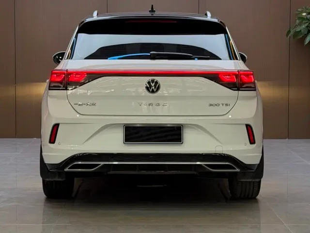 Volkswagen T-Roc — Фото автомобиля 4