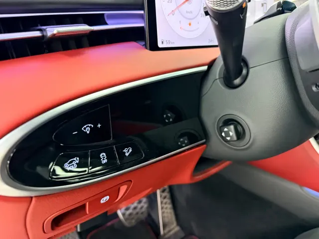 Genesis GV70 — Фото автомобиля 8