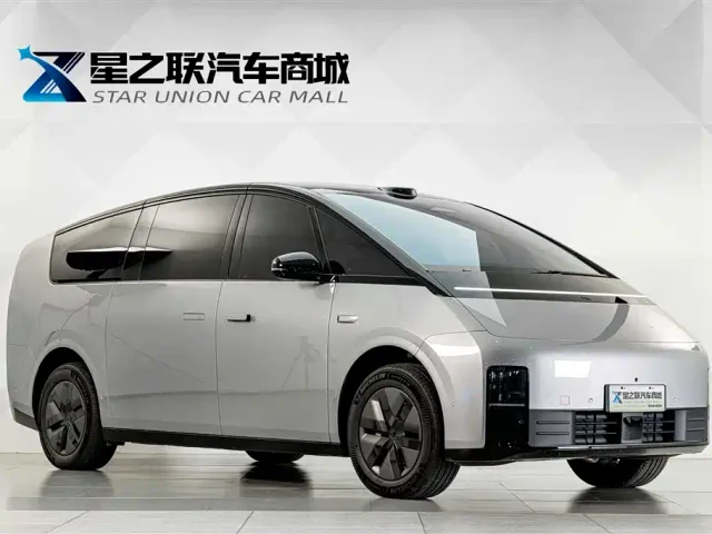Li Auto MEGA — Фото автомобиля 7