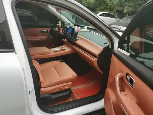 Leapmotor Leapmotor C10 2024 210 Smart Edition — Фото автомобиля 8
