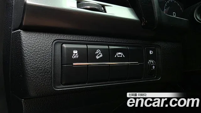 KG_Mobility_Ssangyong Rexton Новый Rexton Sport Дизель 2.2 2WD — Фото автомобиля 27