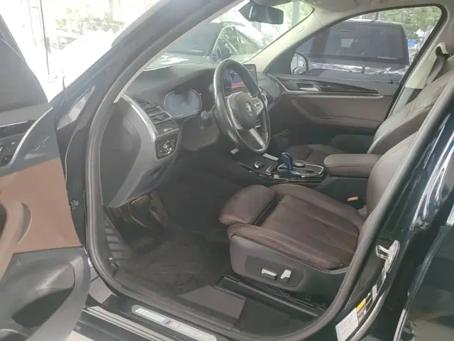 BMW BMW iX3 2022 Facelift Leading Model — Фото автомобиля 15