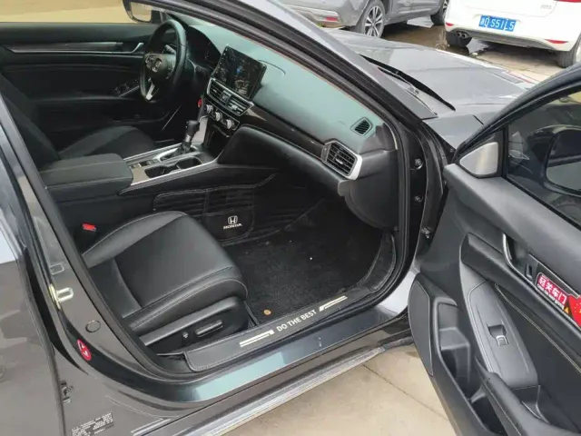 Honda Accord — Фото автомобиля 8