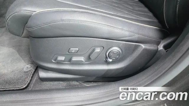 Genesis G80 Бензин 3.5 турбо AWD — Фото автомобиля 28
