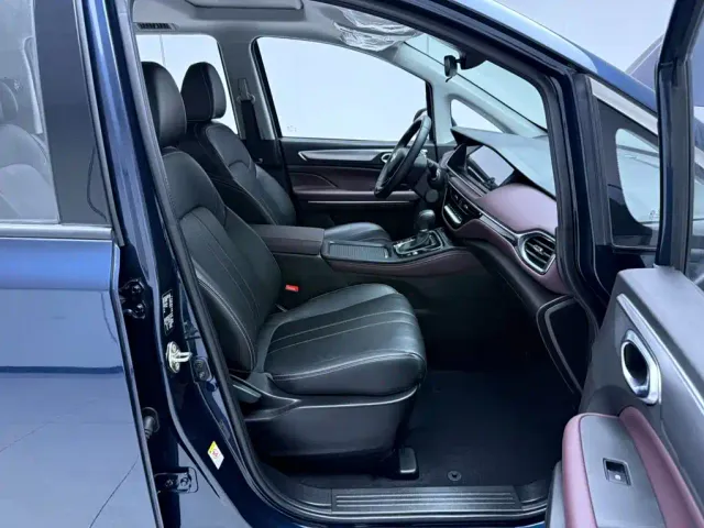 GAC Trumpchi M6 — Фото автомобиля 21