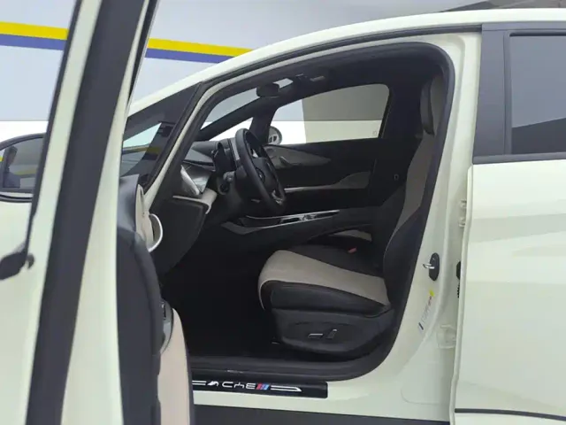 BYD Dolphin — Фото автомобиля 9