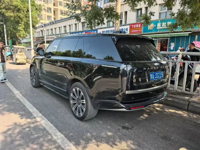 Land Rover Range Rover — Фото автомобиля 12
