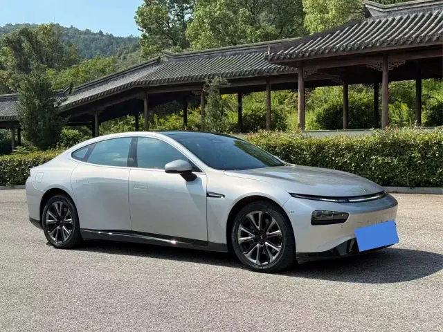 Xpeng P7 — Фото автомобиля 3