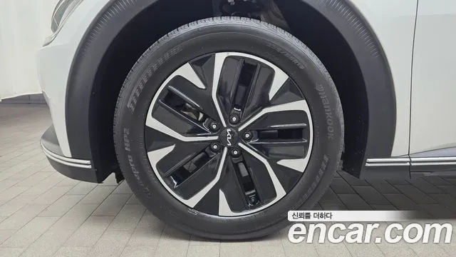 Kia EV6 — Фото автомобиля 3