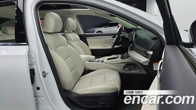 Hyundai Grandeur (New) Hybrid — Фото автомобиля 11