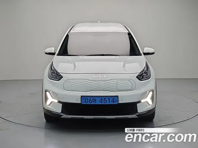 Kia Niro — Фото автомобиля 2