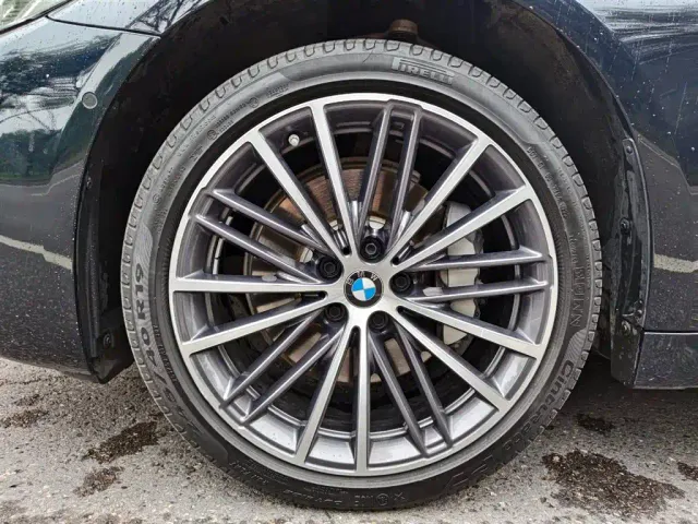 BMW 5 Series — Фото автомобиля 15