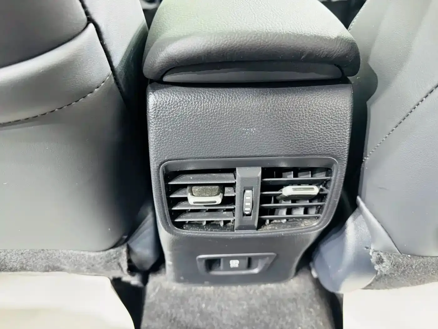 Toyota Levin 2022 185T CVT Luxury Edition — Фото автомобиля 12