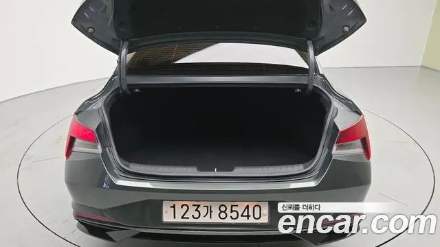 Hyundai AVANTE Avante (CN7) — Фото автомобиля 20
