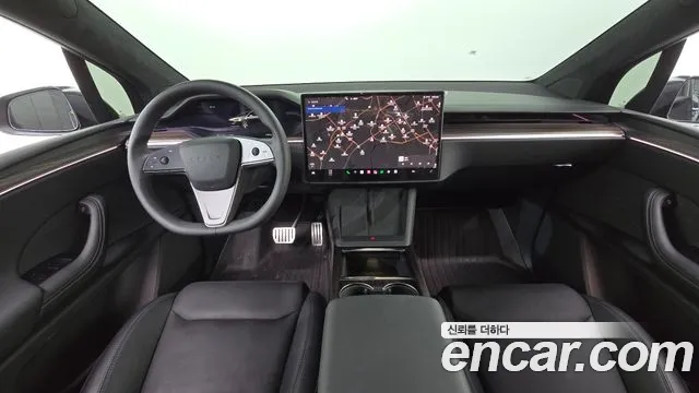 Tesla Model X — Фото автомобиля 7