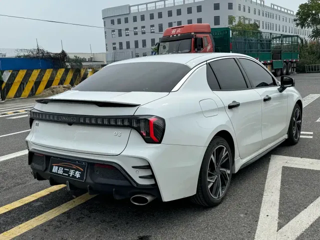 Lynk & Co 03 — Фото автомобиля 6