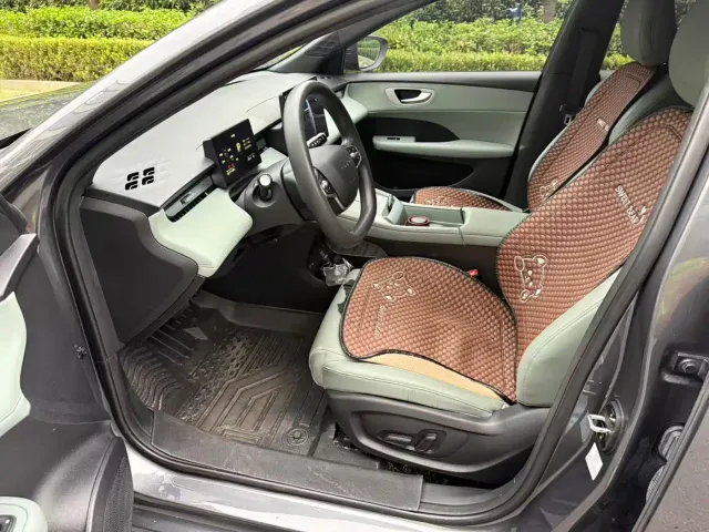 Roewe D6 — Фото автомобиля 7