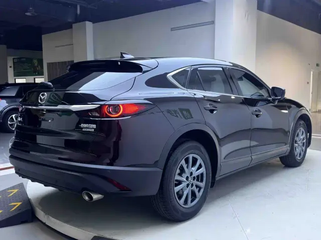 Mazda CX-4 — Фото автомобиля 6