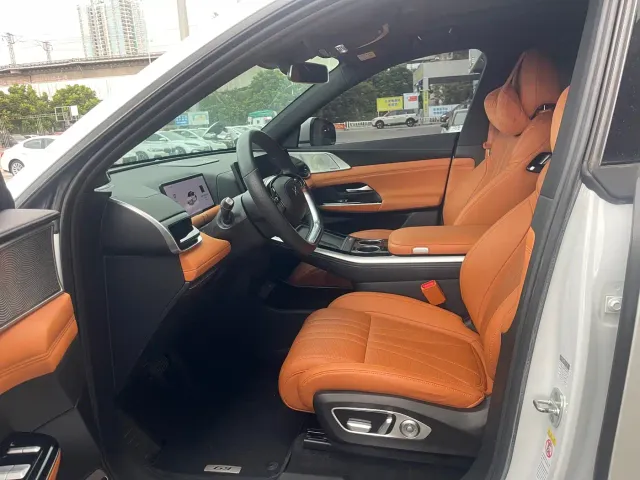 Xpeng G9 — Фото автомобиля 6