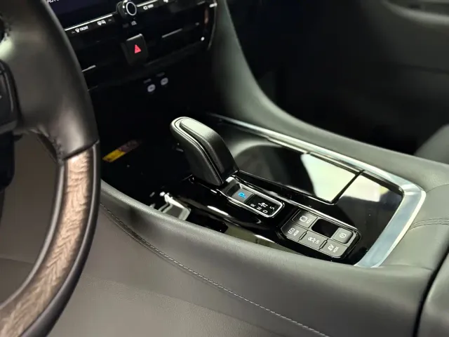 Toyota Alphard — Фото автомобиля 9