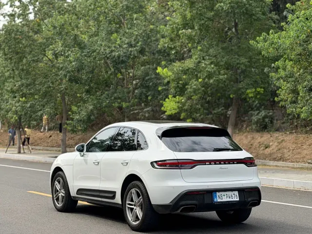 Porsche Macan — Фото автомобиля 12