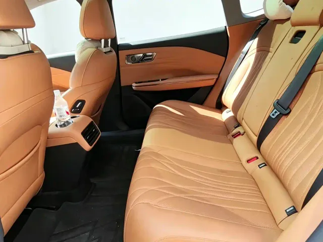 Geely Galaxy Xingyao 8 — Фото автомобиля 7