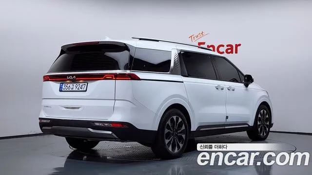 Kia Carnival Generation 4 — Фото автомобиля 2
