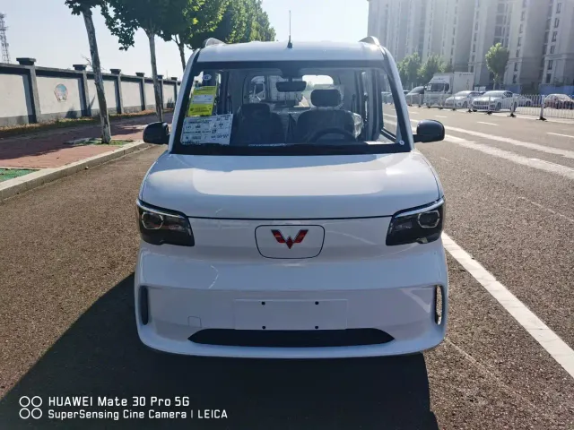 Wuling Zhiguang NEV — Фото автомобиля 2