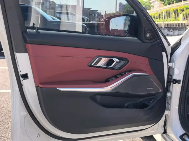 BMW 3 Series — Фото автомобиля 18