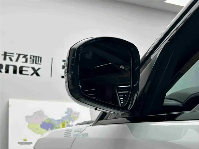 Land Rover Range Rover Sport — Фото автомобиля 18