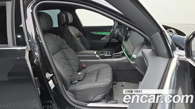 BMW 7 Series G70 — Фото автомобиля 25