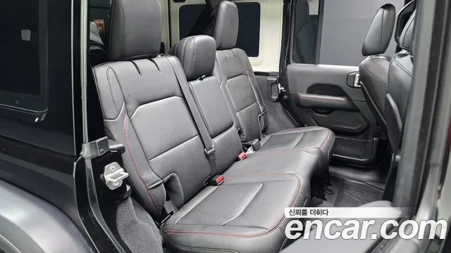 Jeep Wrangler JL — Фото автомобиля 11