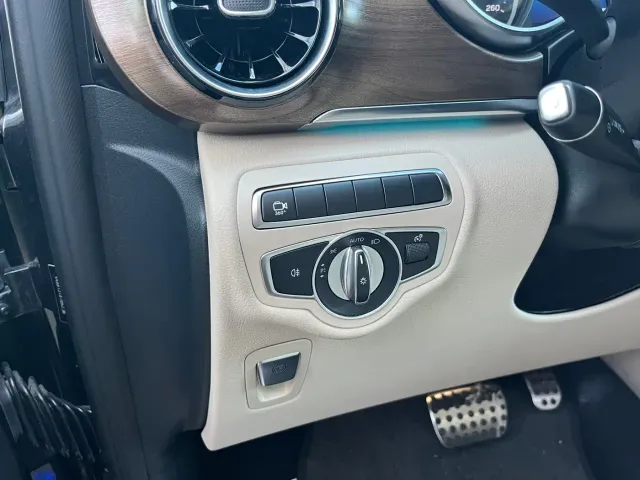 Mercedes-Benz V-Class — Фото автомобиля 16