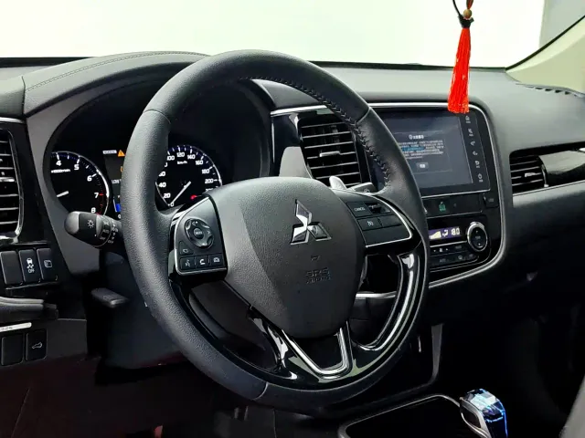 Mitsubishi Outlander — Фото автомобиля 10