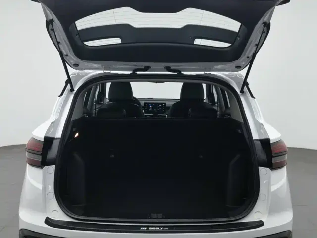 Geely Binyue — Фото автомобиля 16