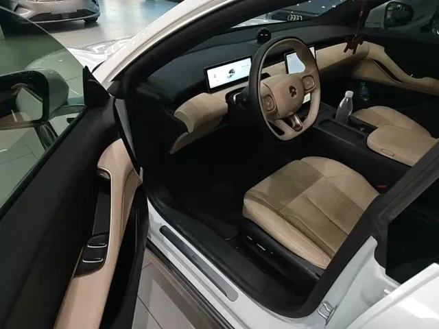 Nio ET5 Touring — Фото автомобиля 11