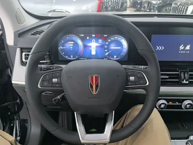Hongqi HS5 — Фото автомобиля 10