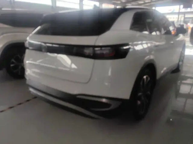 Volkswagen Volkswagen ID.4 X 2024 Pure Intelligent Edition — Фото автомобиля 3