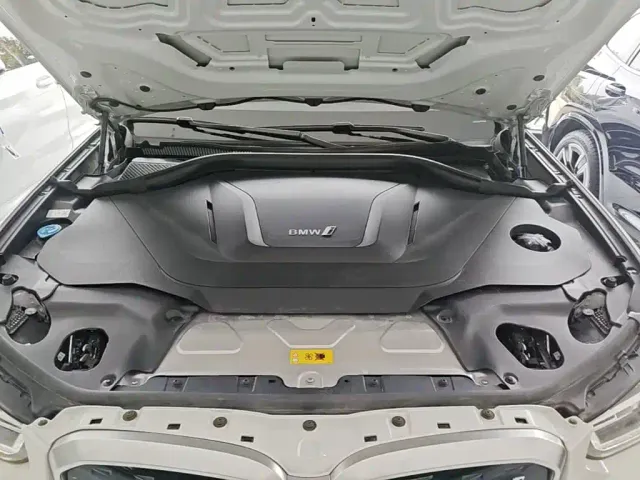 BMW iX3 — Фото автомобиля 19