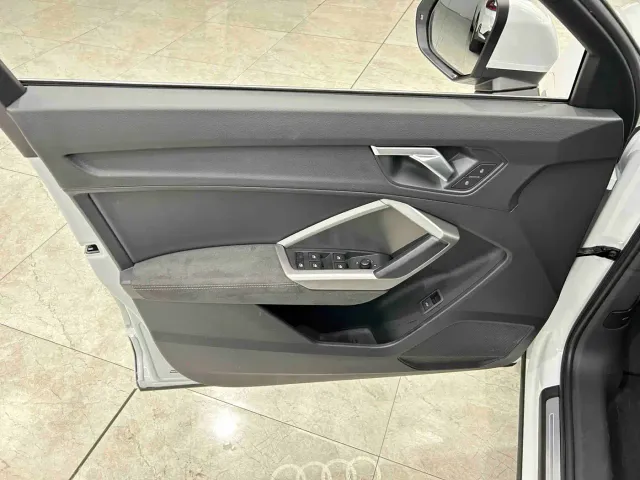 Audi Q3 — Фото автомобиля 14