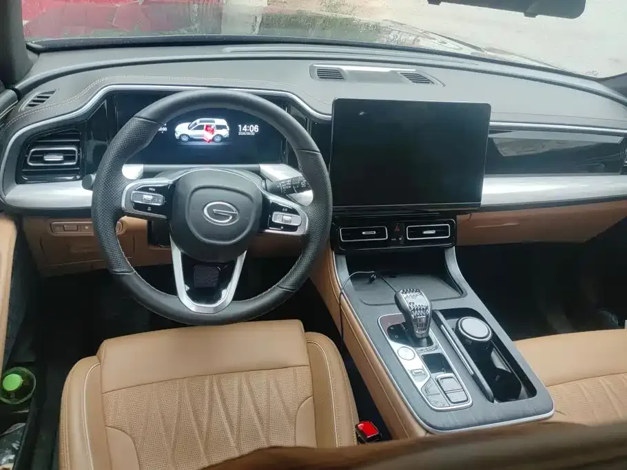 GAC Trumpchi Trumpchi GS8 2025 Pilot Series 2.0TGDI 2WD Luxury Edition 5-seater — Фото автомобиля 12