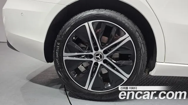 Mercedes-Benz A-Class — Фото автомобиля 5