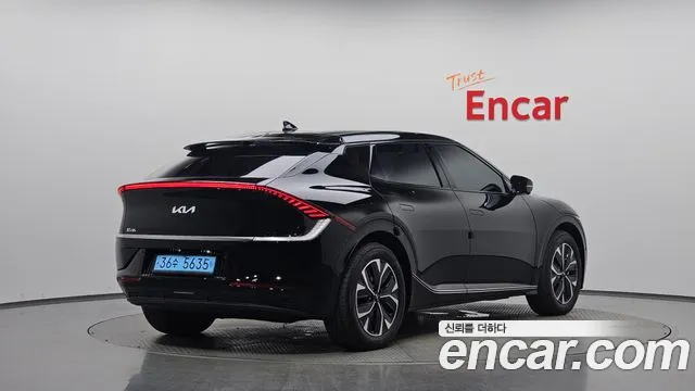 Kia EV6 — Фото автомобиля 2