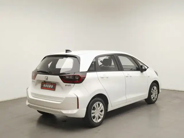 Honda Fit — Фото автомобиля 2