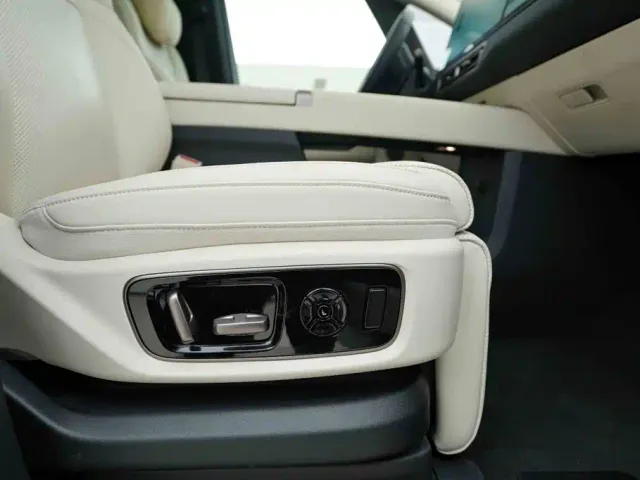 Li Auto MEGA — Фото автомобиля 21