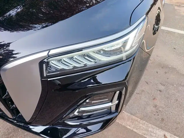 Hongqi HS5 — Фото автомобиля 17